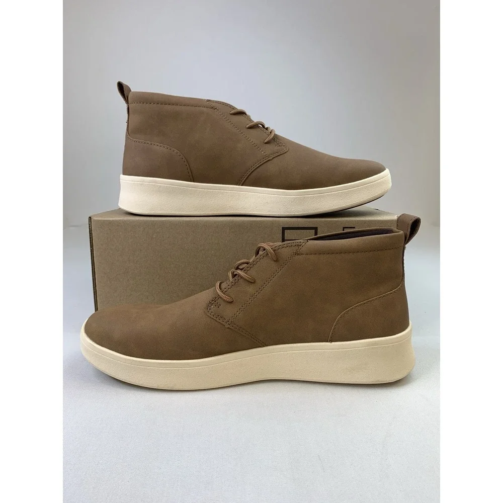 IZOD Palmer Men's Sz 11 Faux Leather Lace-Up Sport Style Chukka Boot Brown